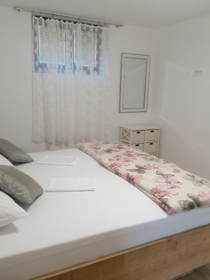 Apartment Maris โพเซดารเย ภายนอก รูปภาพ