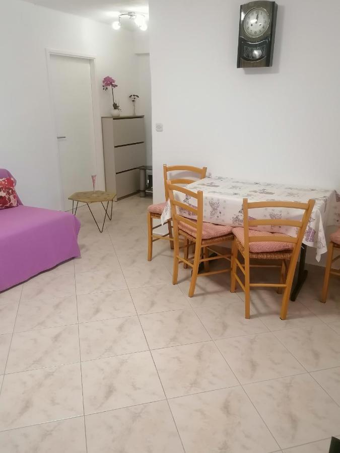 Apartment Maris โพเซดารเย ภายนอก รูปภาพ